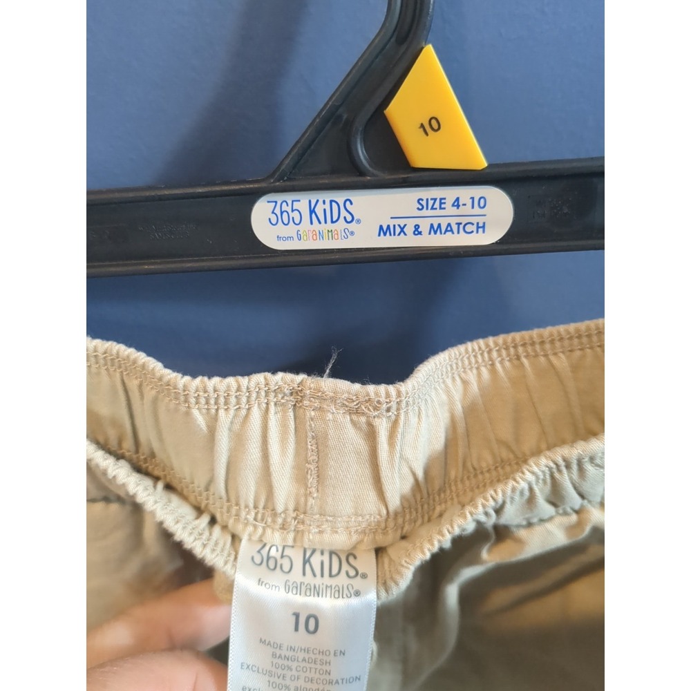 NWT 365‎ Kids from GARANIMALS Boys Size 10 Woven Shorts Solid Khaki - Picture 3 of 7